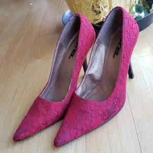 HP LA red lace heels